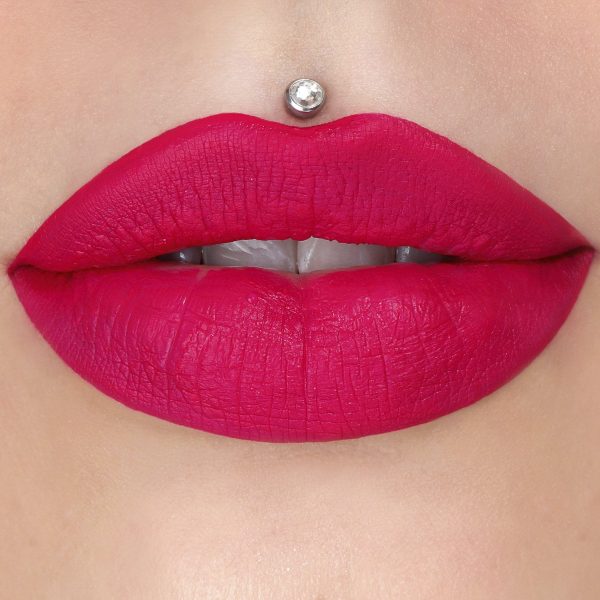 Jeffree_What_The_Fuck_Swatch_1_713ae1e3-3fe5-4942-a53c-adf42737dcdd.jpg